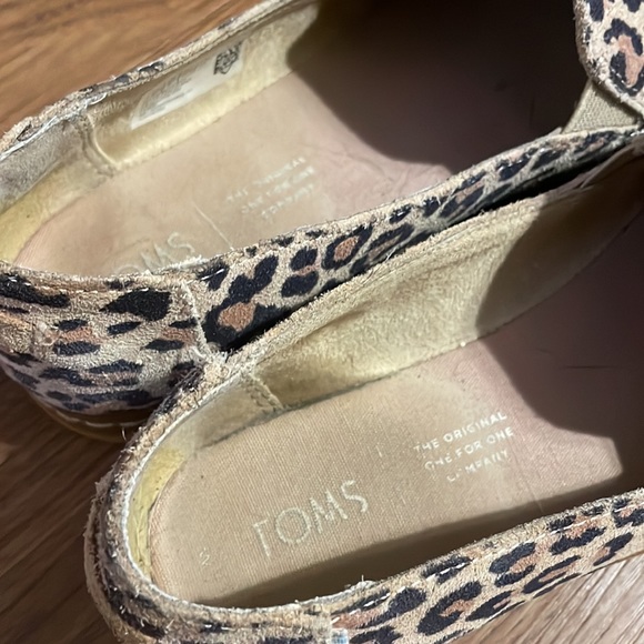 TOMS leopard print slide-on platform flats/sneakers - Picture 6 of 12